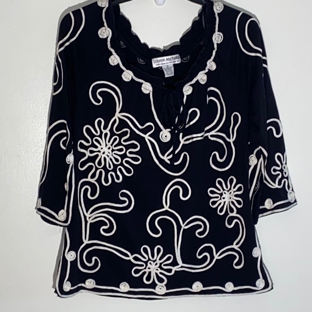 Lauren Michelle White embroidery Black Blouse size XL